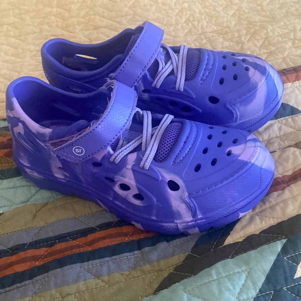 Size 12 stride rites water shoes